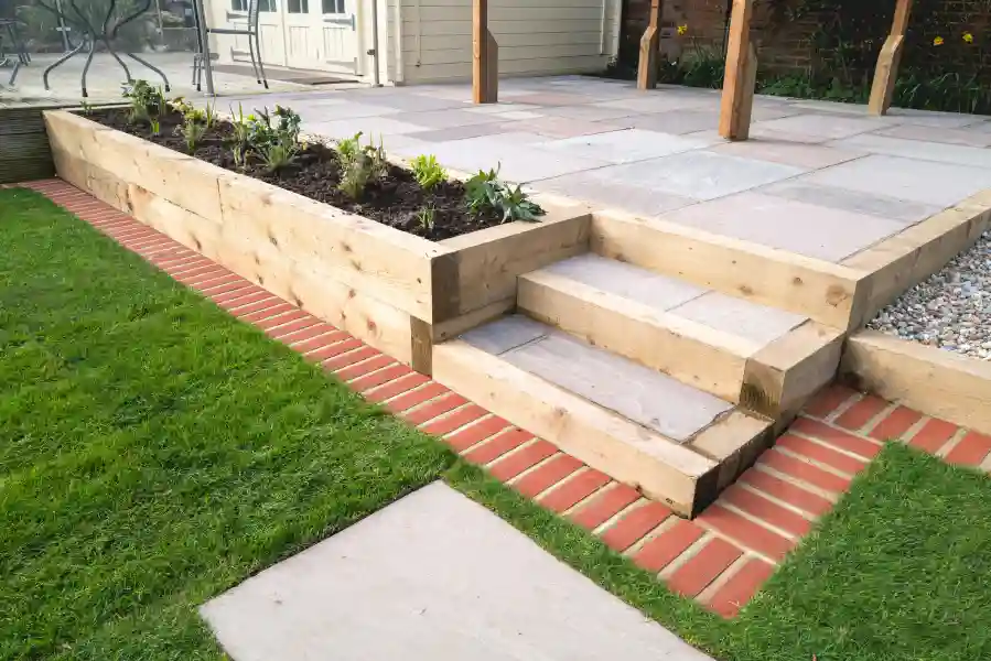 Key Factors to Consider When Planning Landscape Edging Projects in Reseda, CA