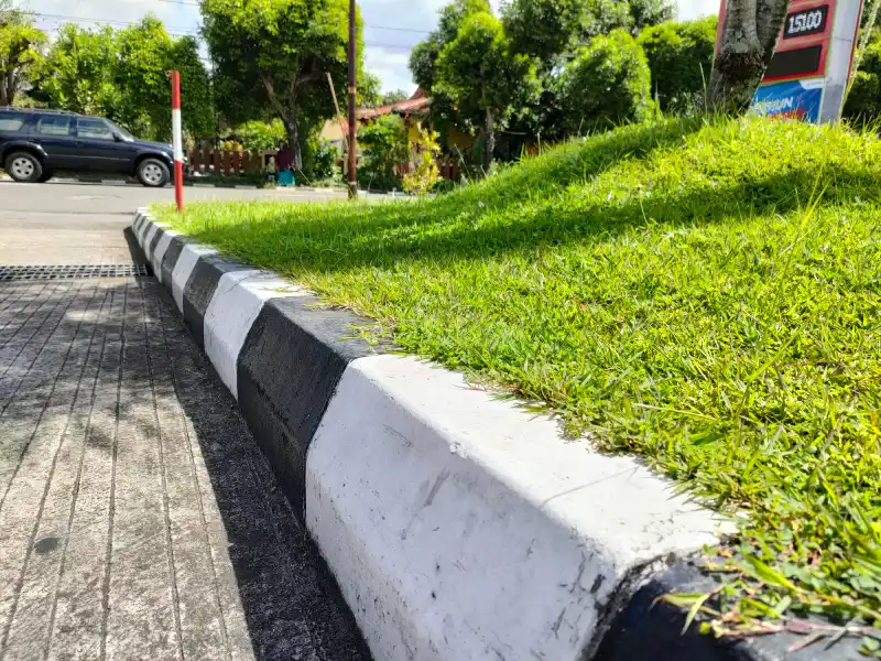 Steps to Prepare Your Yard for Landscape Curbing Installation Reseda, CA